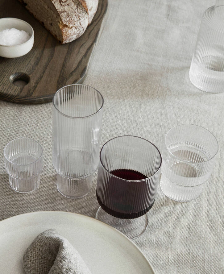 Ferm LIVING Ripple 2 Skt. Wine Glasses 2 Ferm LIVING Ripple 2 Skt. Wine Glasses - Billede 2